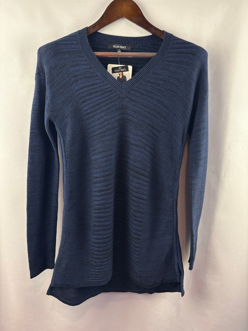Women’s Ellen Tracy Small Dark Blue V-Neck Sweater